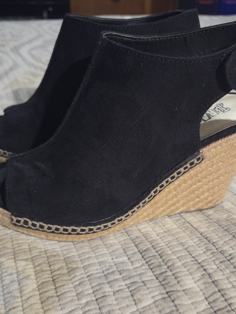 Brash Black Open-Toe Espadrille Wedges with Natural Jute Platform